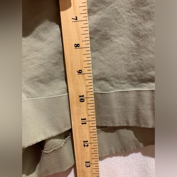 Judith & Charles Tan Canadian Made Ladies Shorts with pockets size 8 Waist 32" - Picture 3 of 9